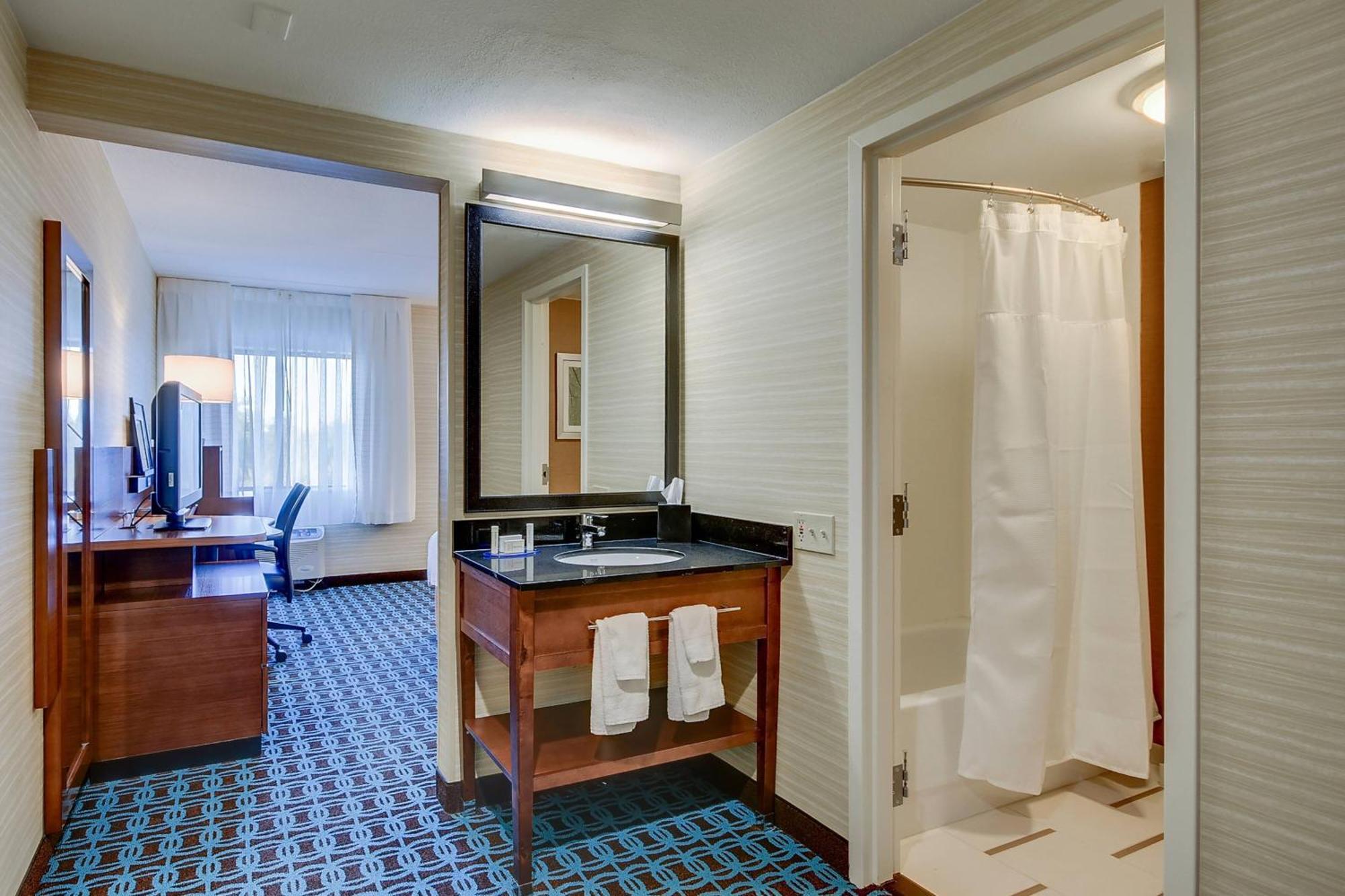 Fairfield Inn Boston Уоберн Экстерьер фото